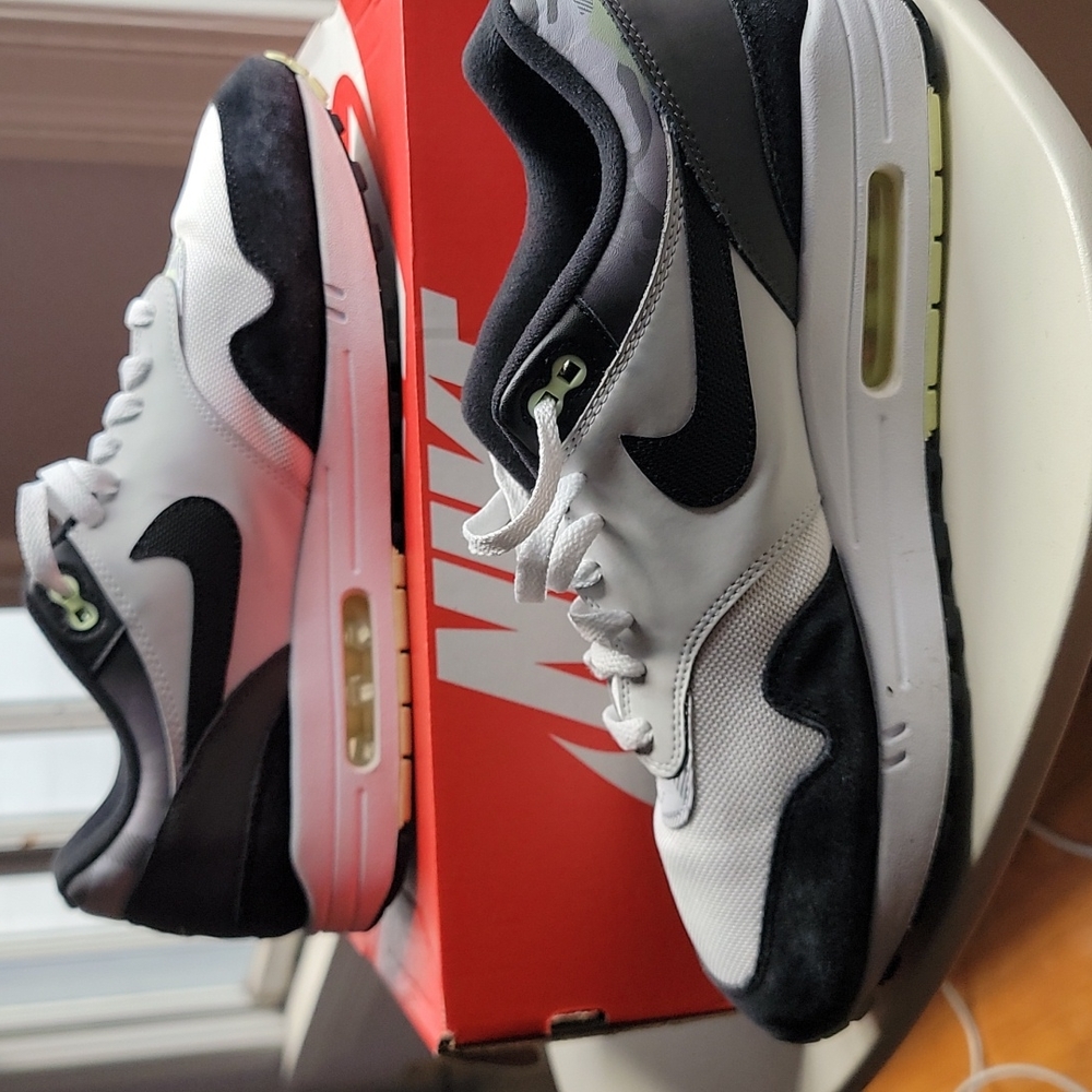 Nike Air Max 1 size 12  black/black/green glow